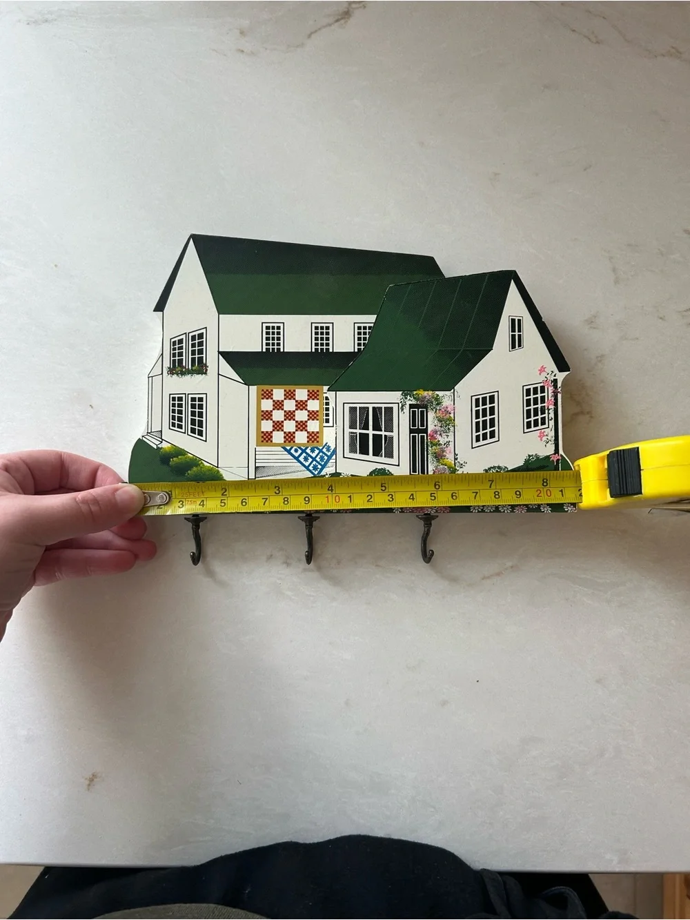 Vintage 1993 Shelia’s Collectibles Amish Home Wall Key Holder – Cottagecore
